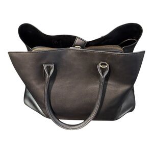 Simmons Black Bag - Sleek Everyday Carry